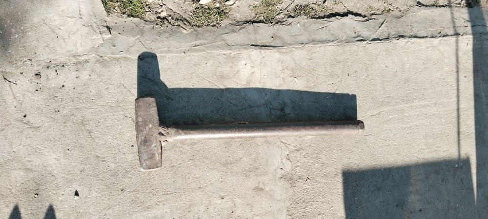 Продам металлическую кувалду