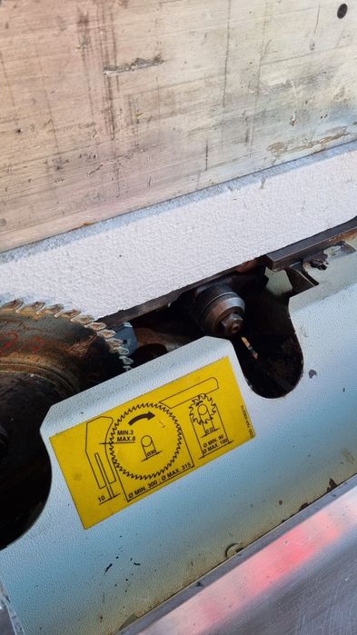 Combinată tâmplărie circular cu incizor și freză verticală