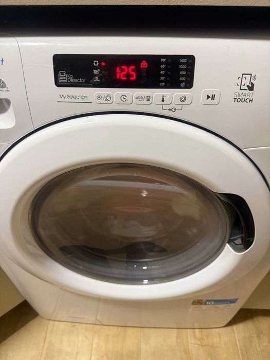 Candy Smart 8/5 kg cu uscător,ca nouă, folosită 6 luni, WiFi, Inverter