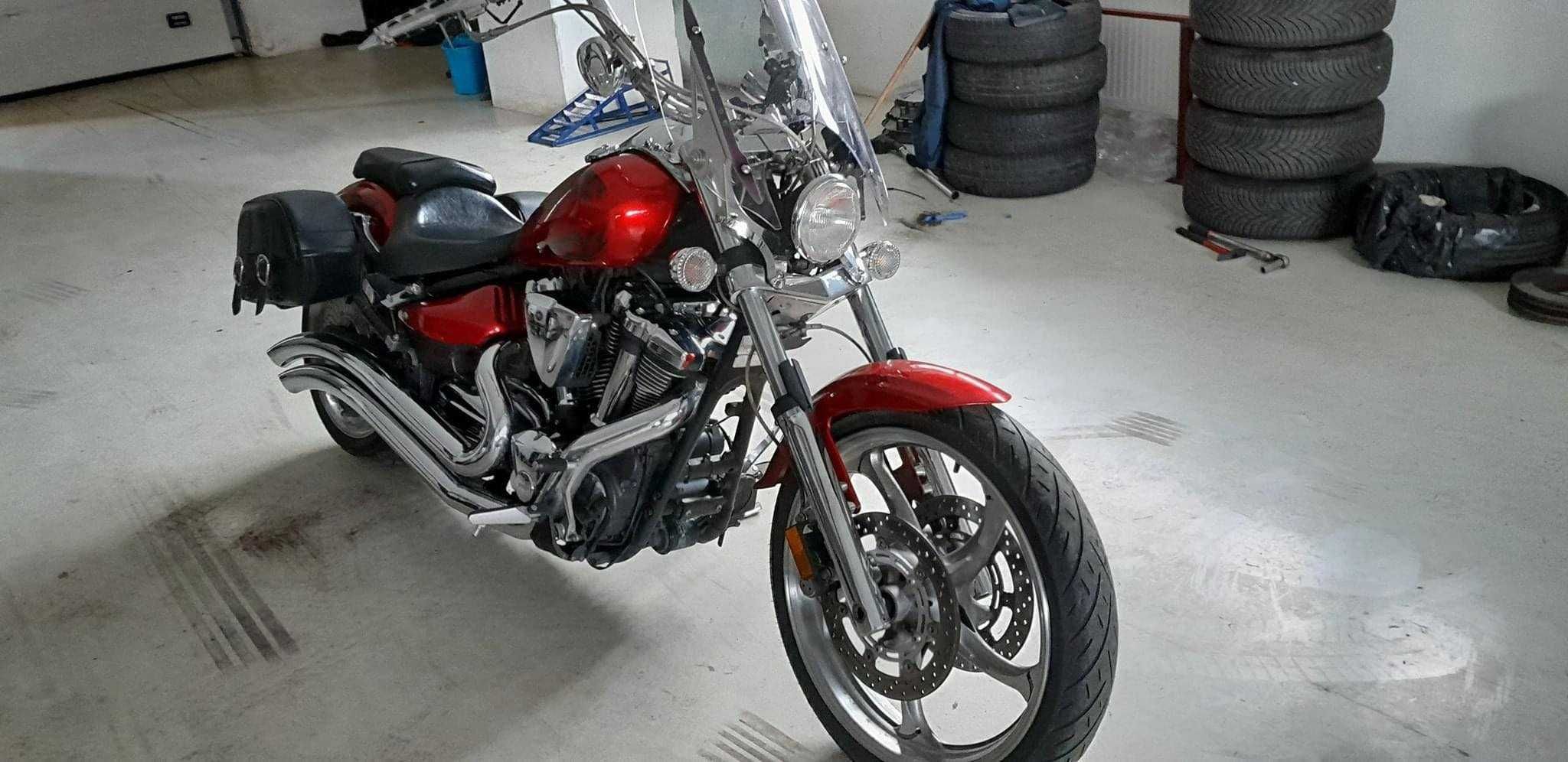 yamaha raider XV 1900