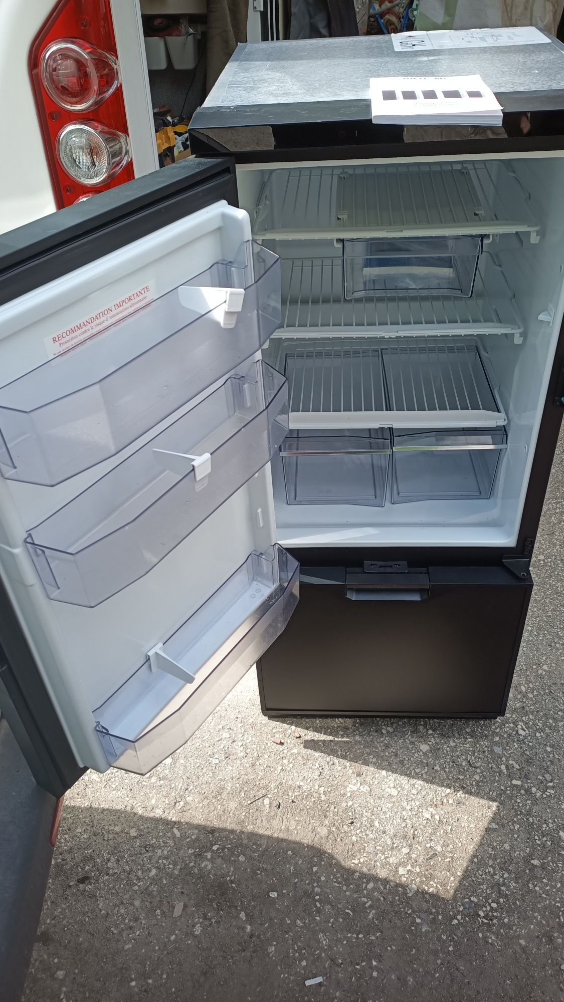 Хладилник кемпер каравана Thetford 2000 компресор 12v