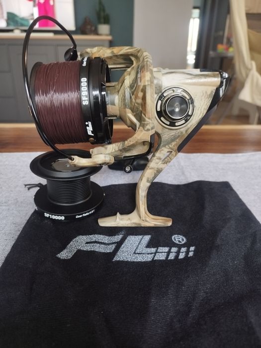 Нова шаранджийска макара FL SF 10 000 CAMO. С влакно на carp pro 0.40