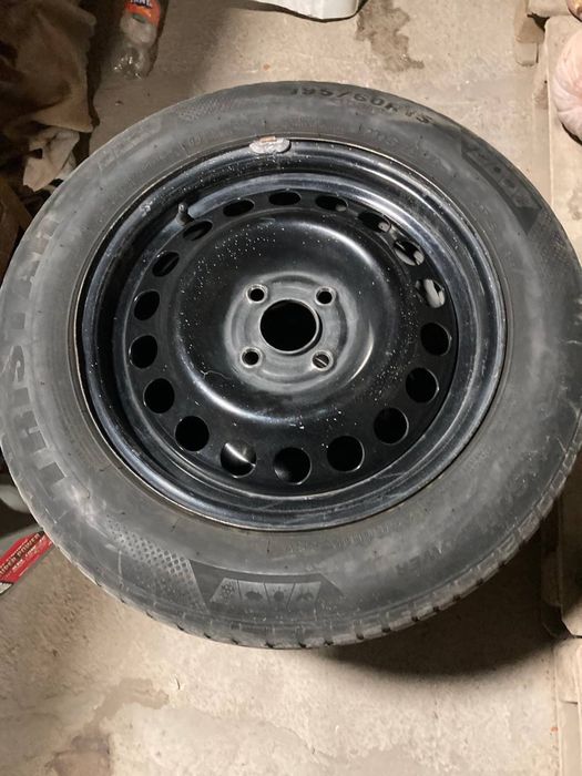Diska balon sotiladi 195/60R15