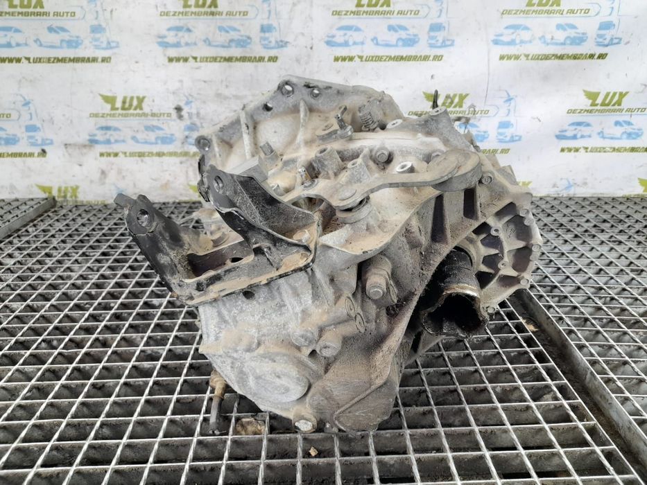 Cutie viteze manuala 6 trepte 1.5 benzina 31115-0d111 Toyota Yaris XP