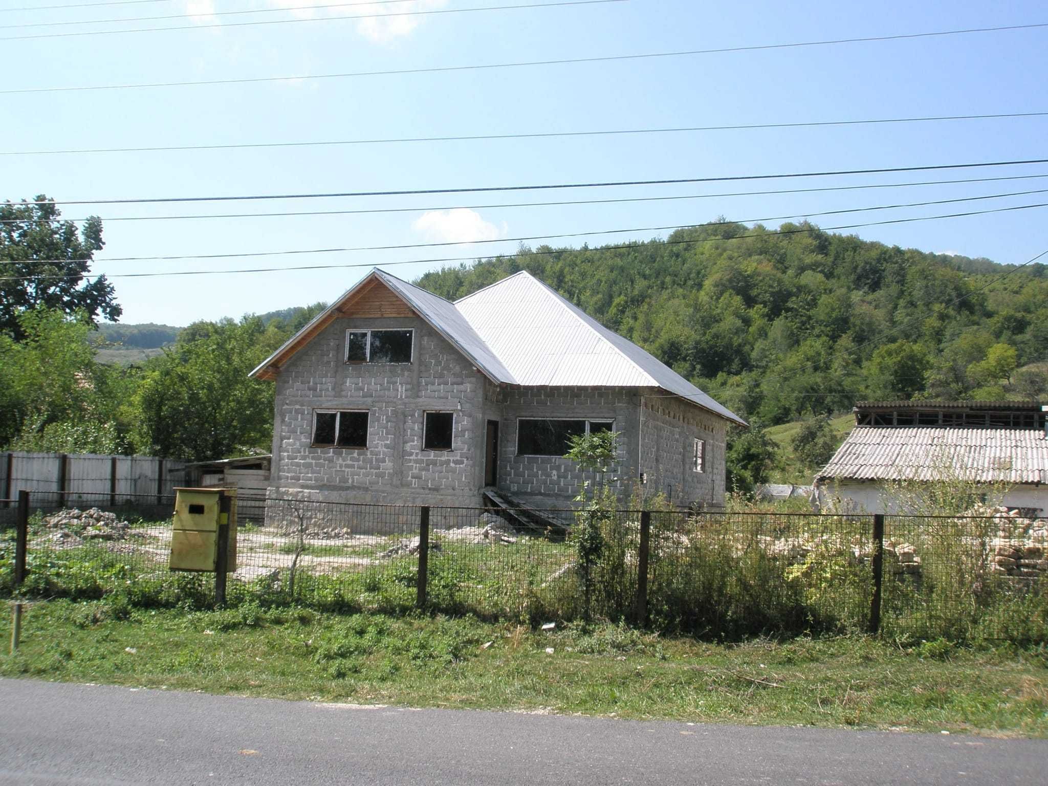 Casa la munte Runcu, Dambovita