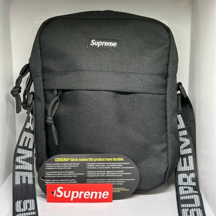 Барсетки  новые на распродаже