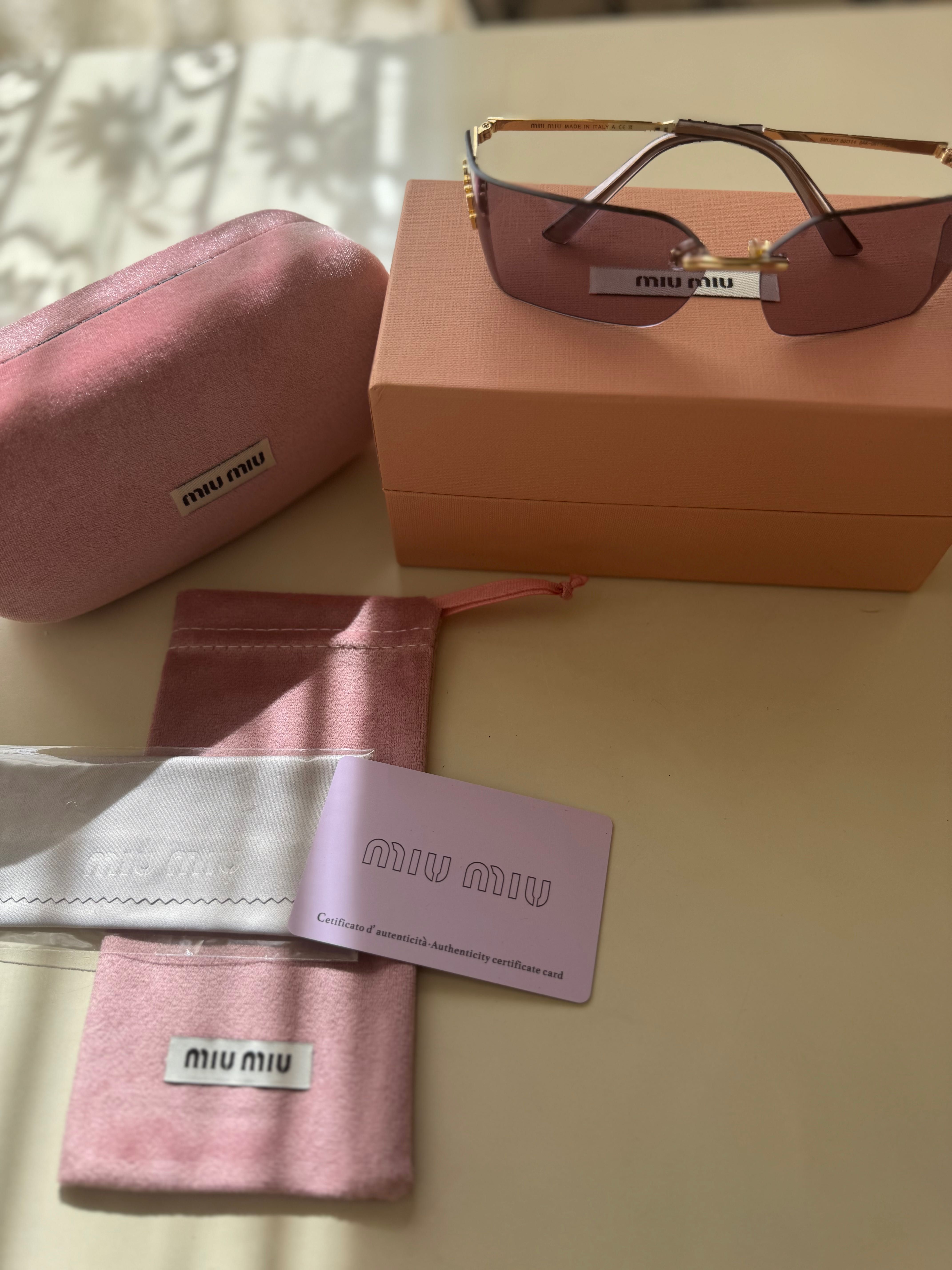 Слънчеви очила Miu Miu