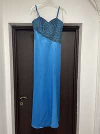 Rochie albastră lungă