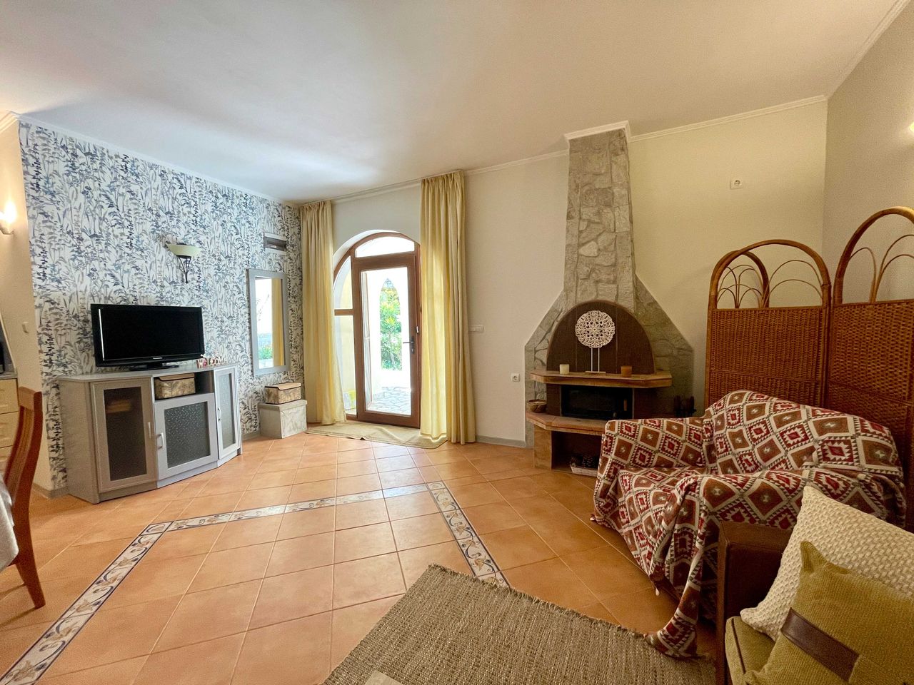 Продава се Двустаен апартамент в к.к. Елените - 72 кв.м за 1598 €/кв.м - Снимка #5