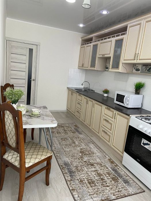 Сдам  VIP квартиру посуточно для пары женис 32/1