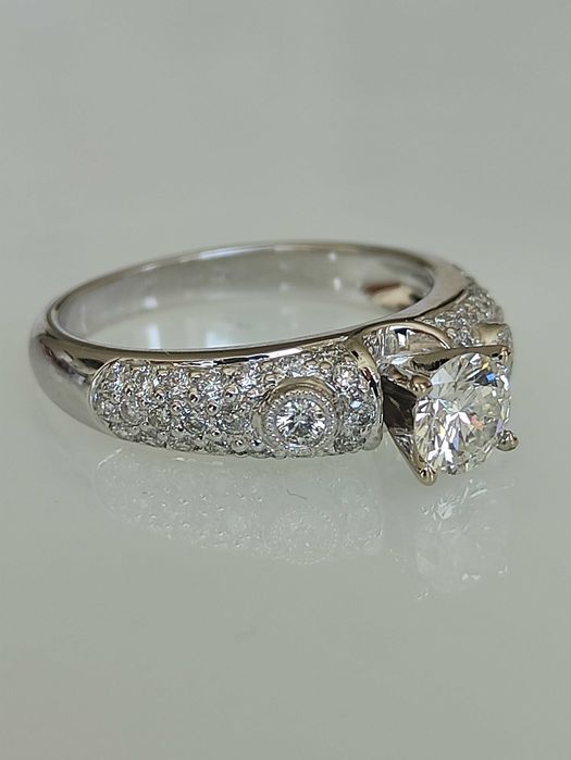 Inel aur 18k cu diamante 1.11ct