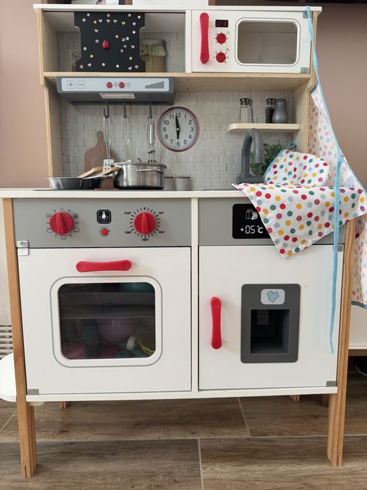Детска дървена кухня