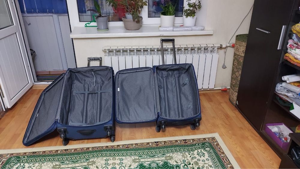Продам чемоданы новый