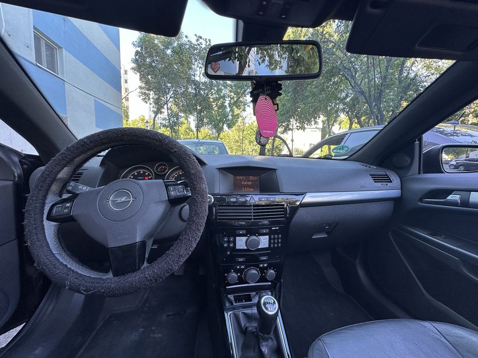 Opel Astra Twin Top - 1.8 Benzină – 2008 – Decapotabila
