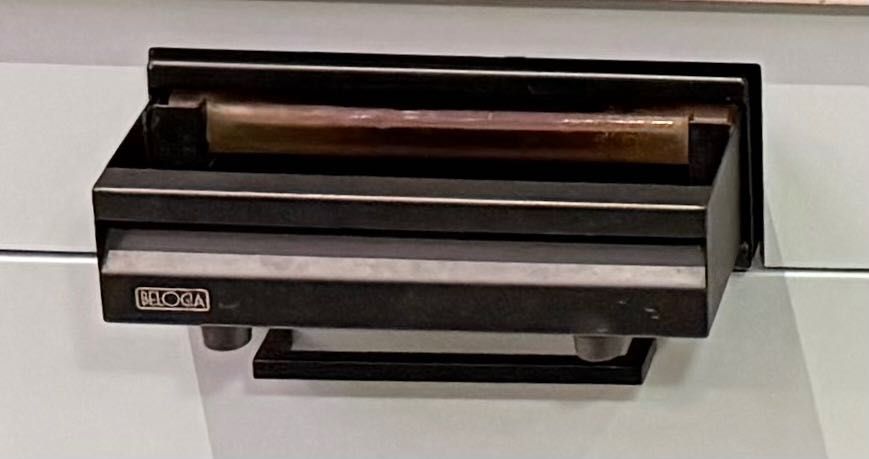 Belogia Чекмедже под кафе-машина черно