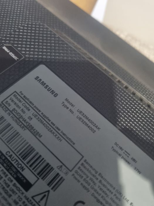 Vând diferite mărci tv defecte