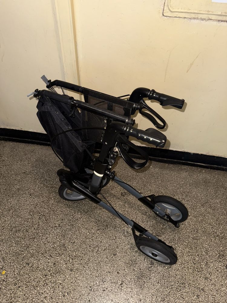 Cadru rollator cu roti mari ajutor deplasare (ca nou)
