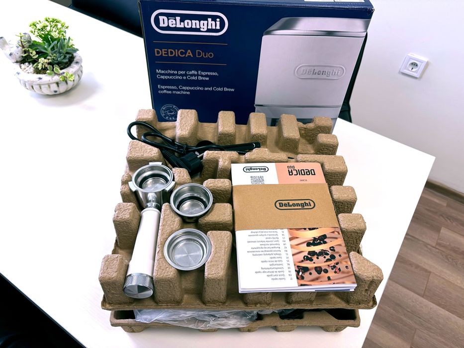 НОВА! Кафемашина Delonghi ЕС890 С ГАРАНЦИЯ! +2 ПОДАРЪКА!