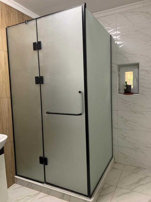 Изготовление душевых кабин и перегородок из стекла