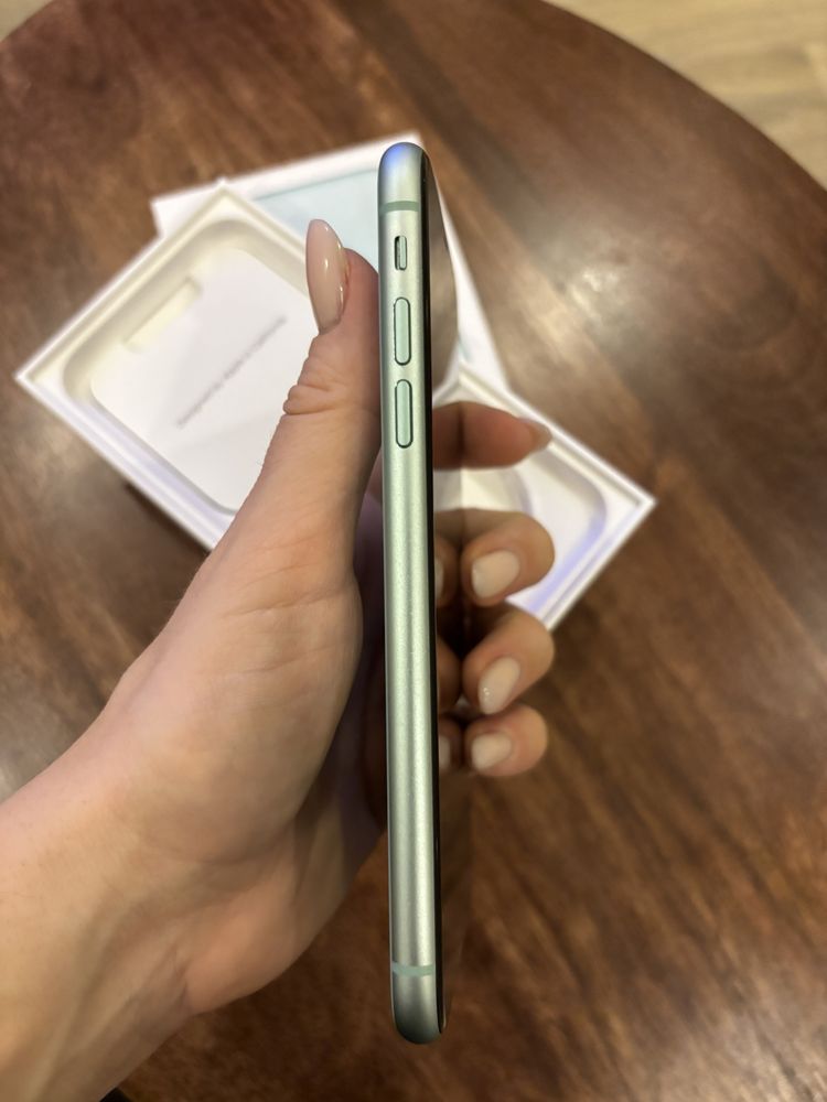 Iphone 11 green 64 GB