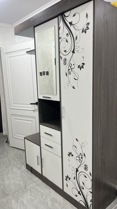 Прихожая  шкаф мебель цена договорная