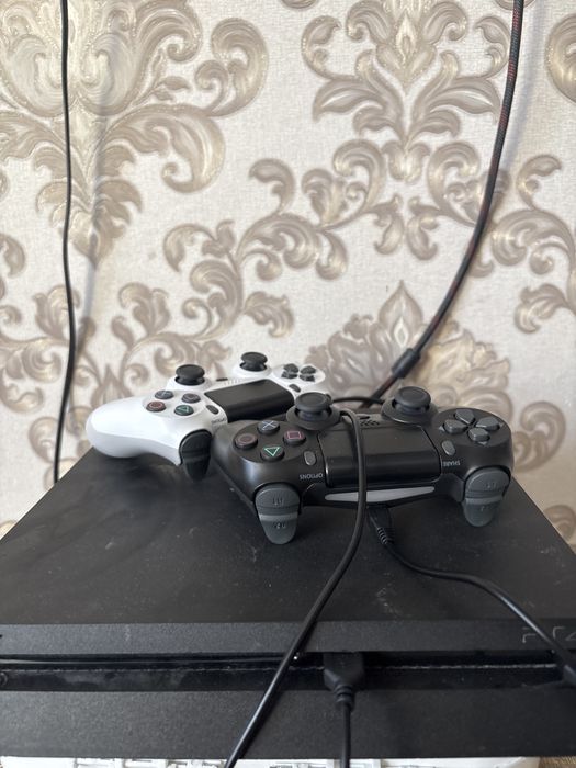 Плейстейшен  4