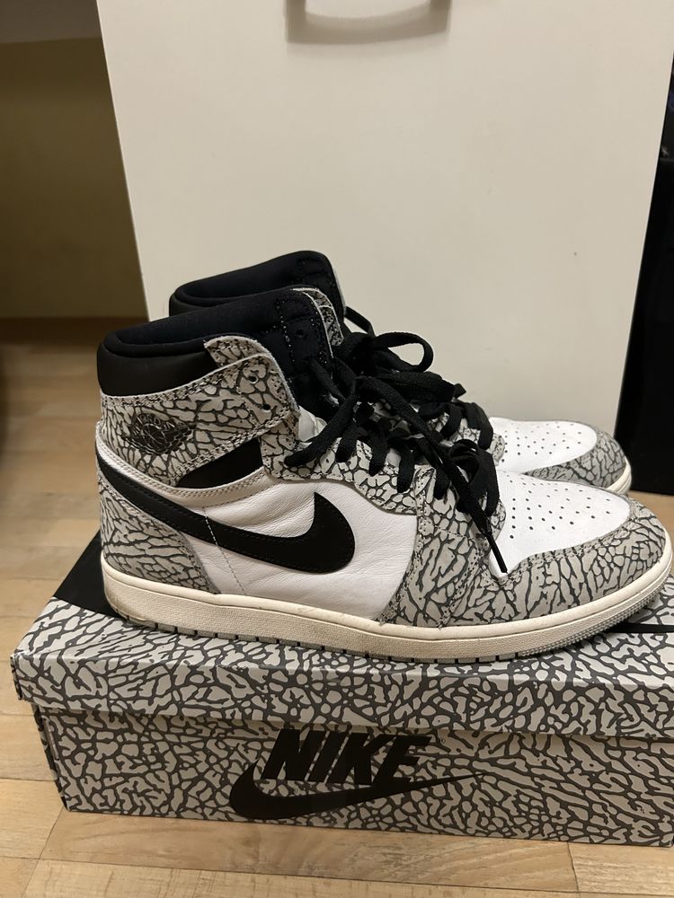 Air Jordan 1 Retro High OG Сив