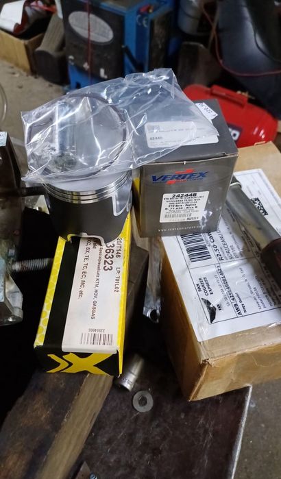 Vând husqvarna te 300 tpi 2020