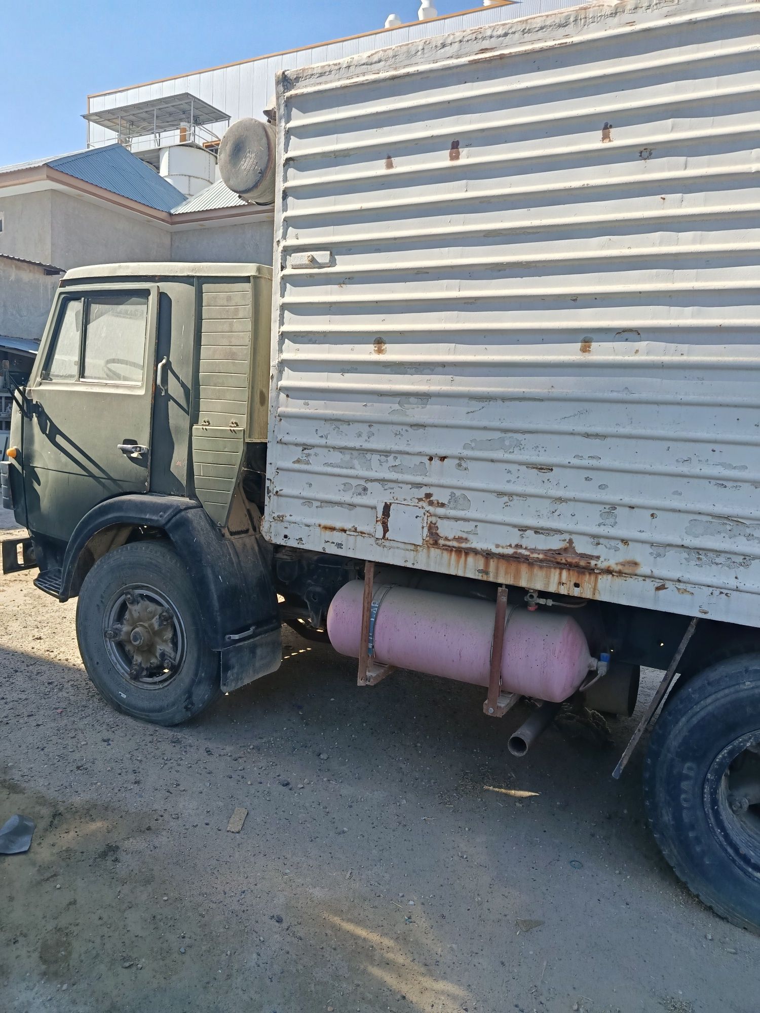 Kamaz tezda sotiladi