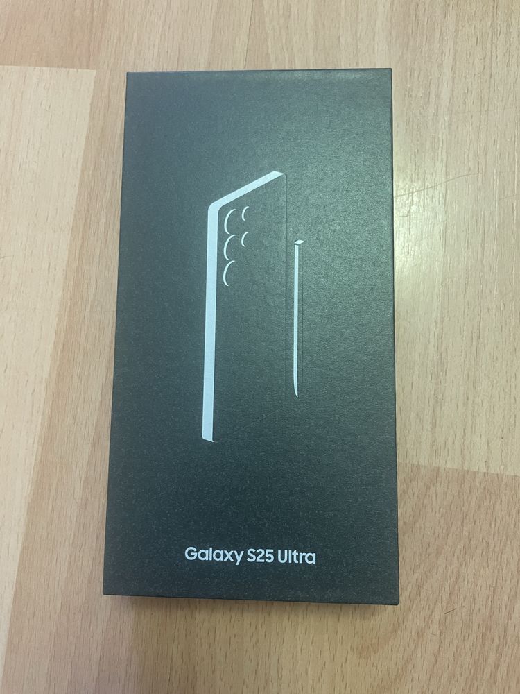 Неразпечатан! Samsung Galaxy S25 Ultra S938 Titanium Black