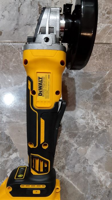 Flex dewalt cu variator și baterie de 6A