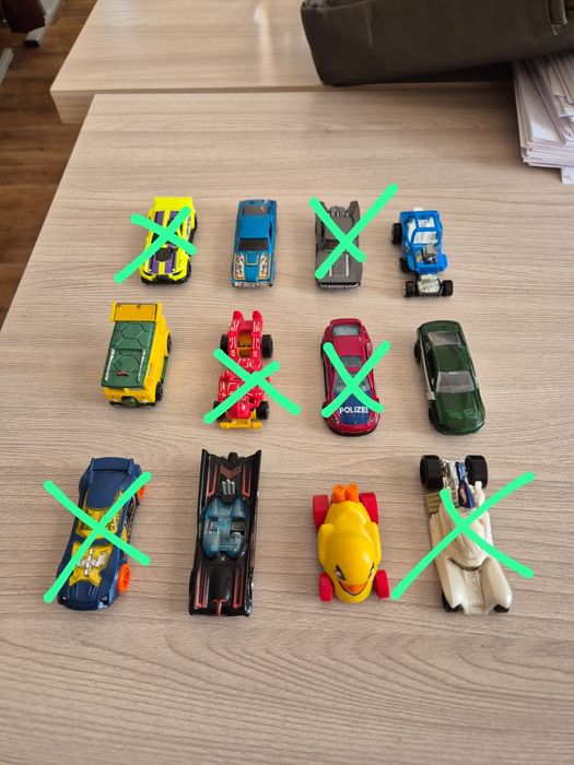 Машинки hotwheels