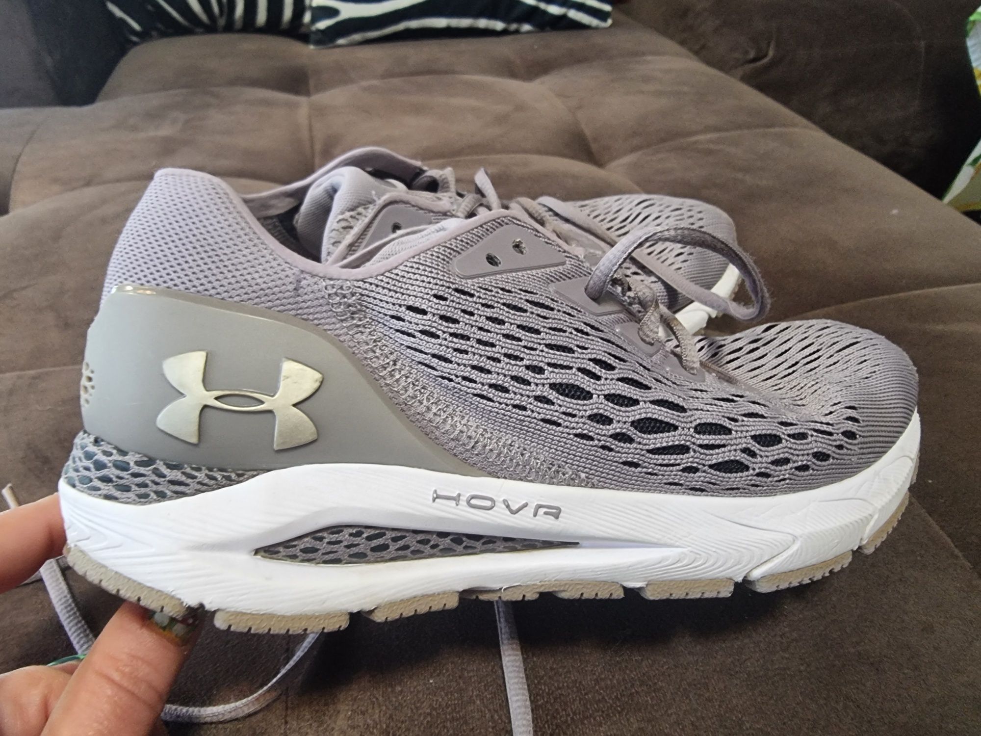 Under Armour дамски маратонки номер 40