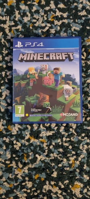 Vând joc minecraft  ps4...