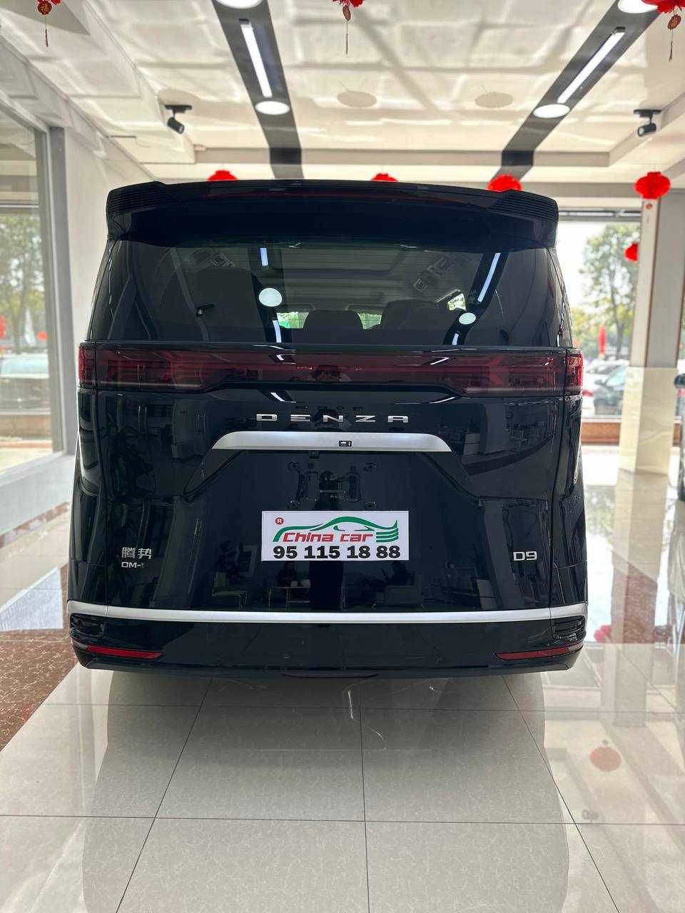 Denza D 9 Hybrid qora nalichida tayyor