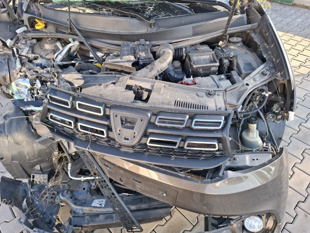 Vand piese Dacia Logan