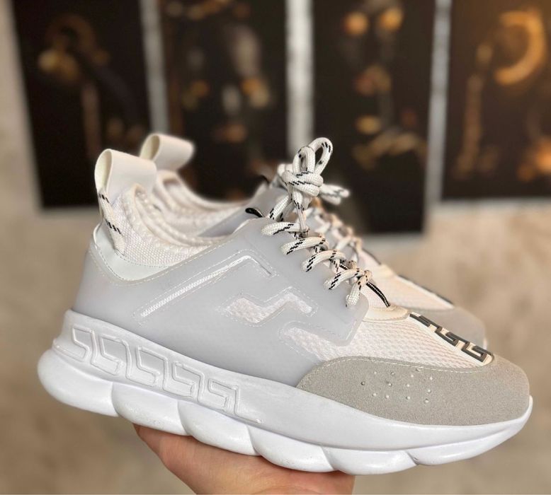 Versace chain reaction