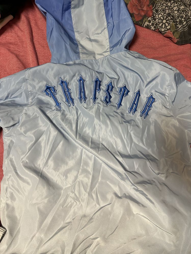 trapstar ветровка