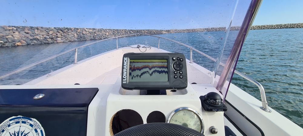 Barca brezza foarte stabila