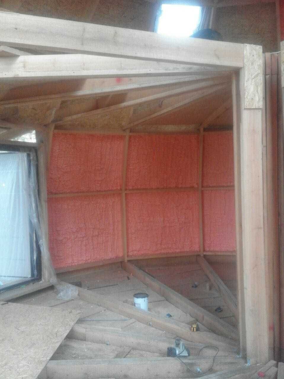 напыляемый утеплитель для потолка и стен
