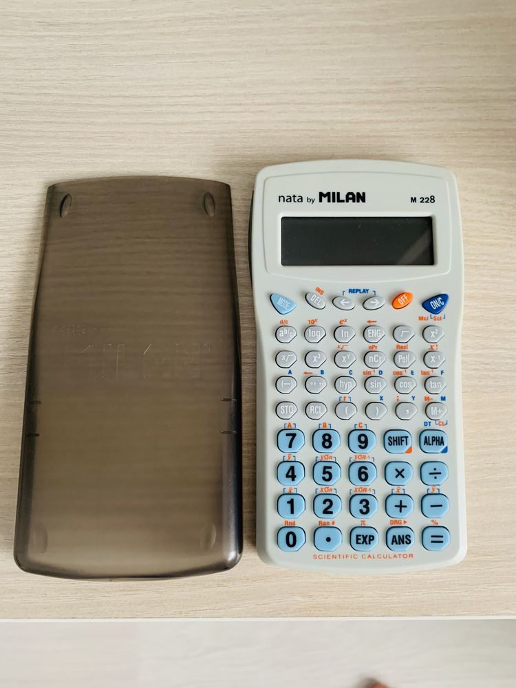 Calculator stiintific MILAN M228