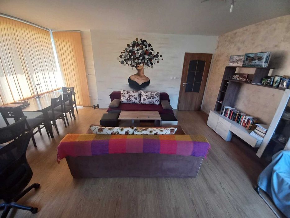 Дава се под наем Двустаен апартамент в Пловдив, Център - 78 кв.м за 400 € - Снимка #1