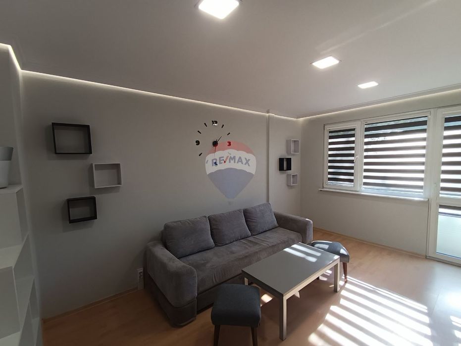 Дава се под наем Тристаен апартамент в Варна, Трошево - 100 кв.м за 612 € - Снимка #4