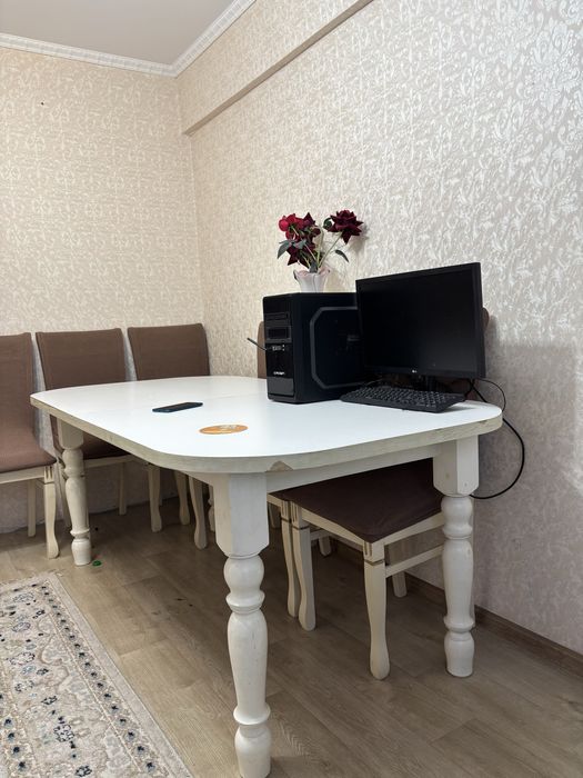 Продам стол, стулья  в подарок 6шт