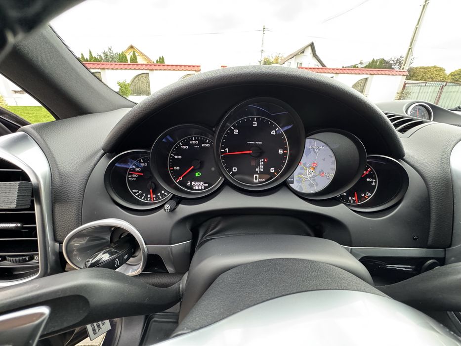 Porsche Cayenne 3.0 Diesel Platinum Edition Led