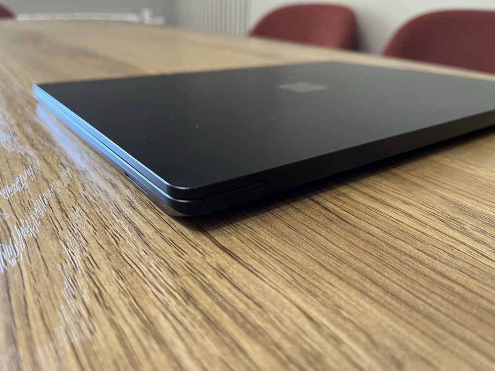 Microsoft Surface Laptop 3 i7-16gb 256 SSD сенсорный 13 дюймов