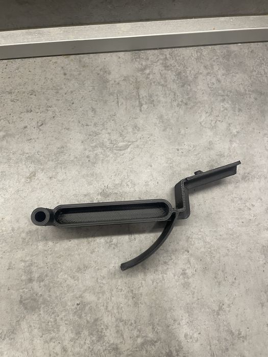 Лапа(биела) и Улей за монети за вендинг машина