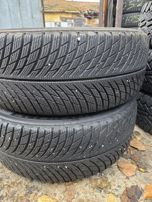 2бр. 235 55 18 Michelin зимни.