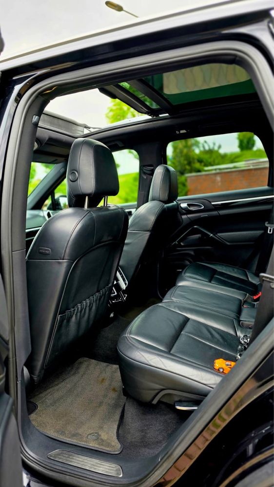 • Inchirieri Auto Premium • Rent A Car / Porsche Cayenne / Brb Rental