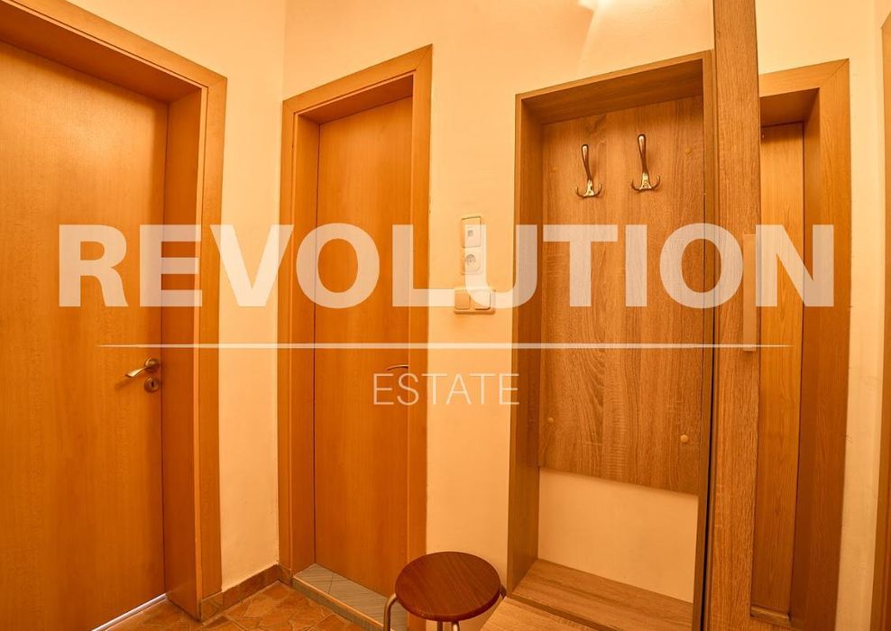 Продава се Двустаен апартамент в Пловдив, Център - 75 кв.м за 1334 €/кв.м - Снимка #8